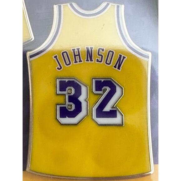 Los Angeles Lakers Showtime Retired Jerseys Pins Set Johnson Abdul-Jabbar SEALED - Picture 11 of 13